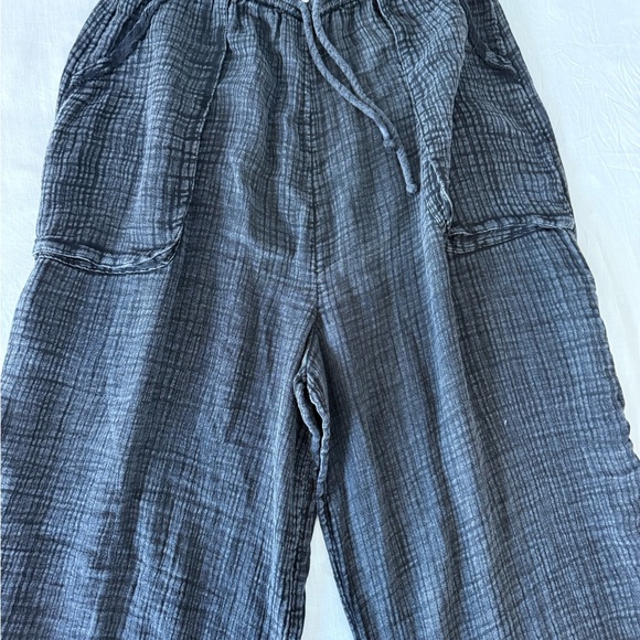 Out from under gauze pants - Picture 3 of 5